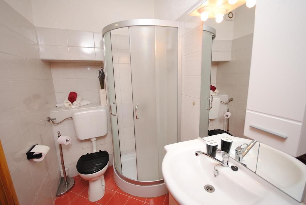 רוביני Guesthouse Ancient Stone חדר תמונה