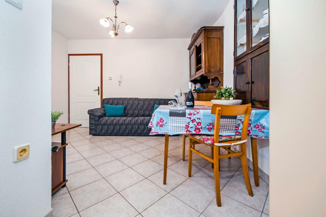 רוביני Guesthouse Ancient Stone מראה חיצוני תמונה