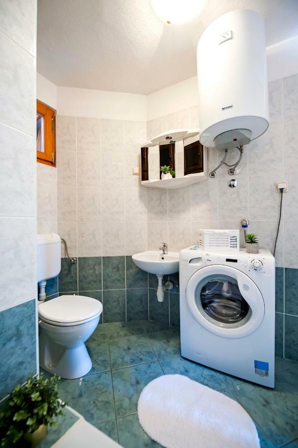 רוביני Guesthouse Ancient Stone מראה חיצוני תמונה