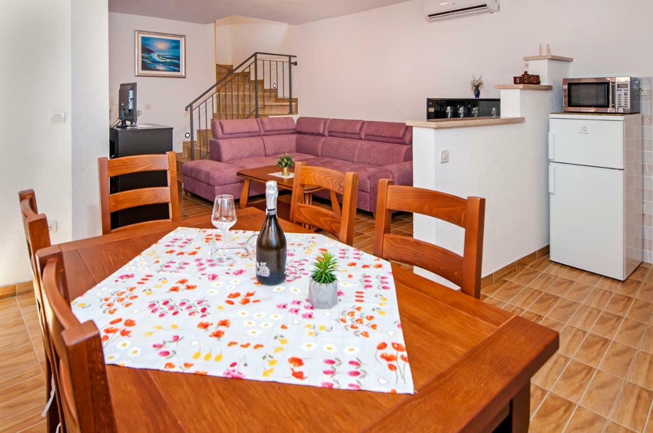 רוביני Guesthouse Ancient Stone מראה חיצוני תמונה